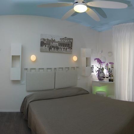 Hotel Casablanca Ρίμινι Δωμάτιο φωτογραφία