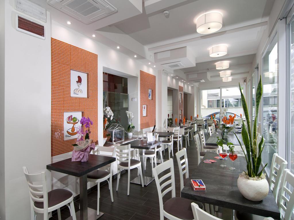 Hotel Casablanca Ρίμινι Εξωτερικό φωτογραφία